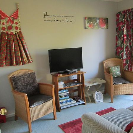 Be My Guest Bed & Breakfast Νιου Πλύμουθ Εξωτερικό φωτογραφία